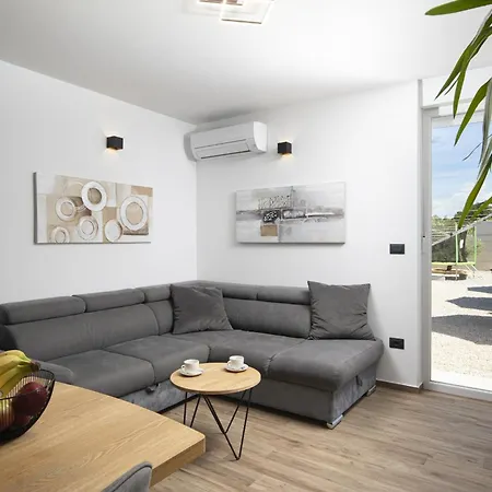 Holiday home Ana *