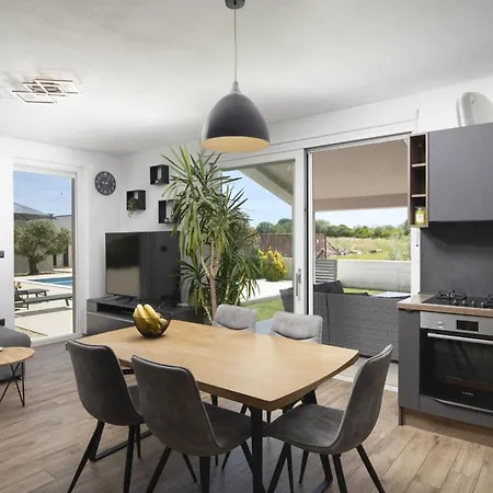 Ana Holiday home Fazana
