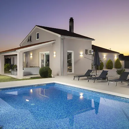 Ana Holiday home *