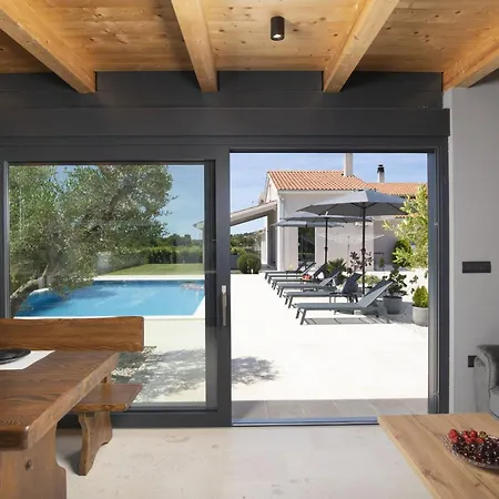 Holiday home Ana *