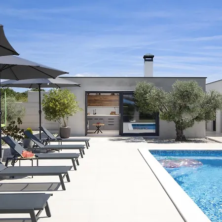 Ana Holiday home Fazana