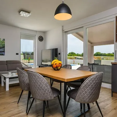 Holiday home Ana
